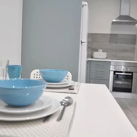 דירה One Bedroom With Wifi At 3 Km Away From The Beach פורטימאו